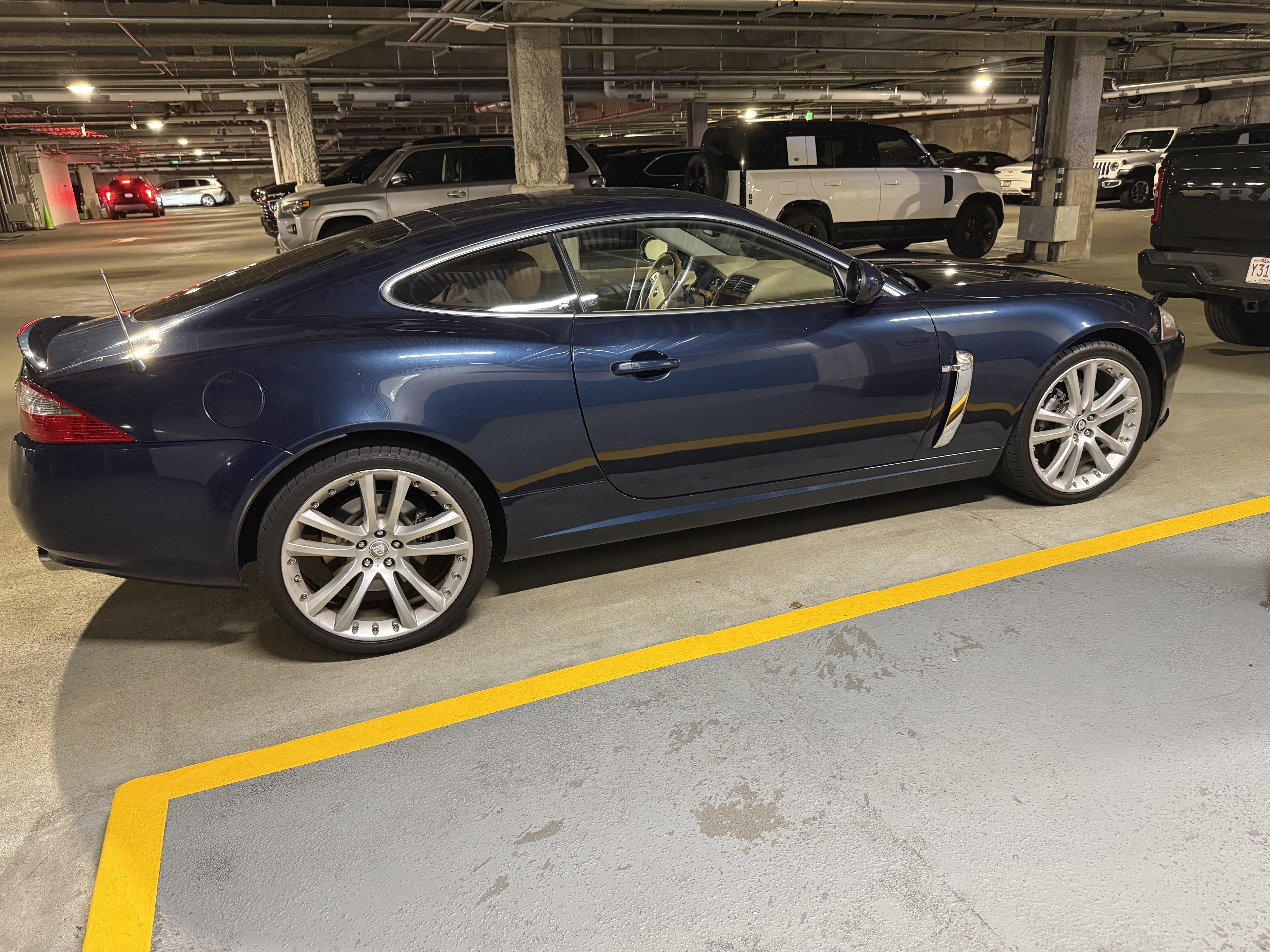 Used 2007 Jaguar XK Coupe RWD image 10