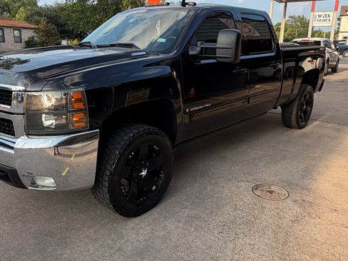 Used 2008 Chevrolet Silverado 2500 LTZ w/ Safety Package AWD/4WD image 10