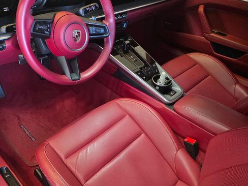 Used 2024 Porsche 911 Carrera image 10