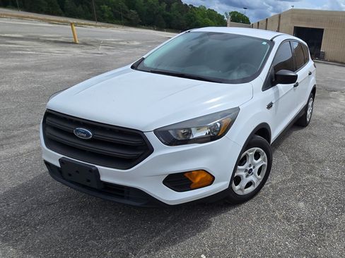 Used 2018 Ford Escape S image 4