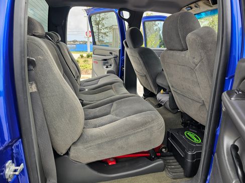 Used 2007 Chevrolet Silverado 2500 LT w/ Heavy-Duty Power Package image 16