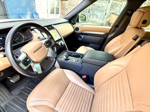 Used 2023 Land Rover Discovery HSE R-Dynamic image 8