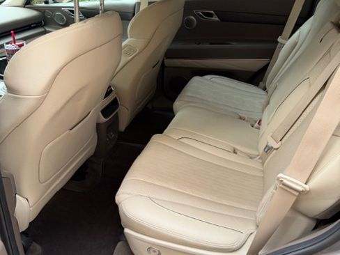 Used 2021 Genesis GV80 2.5T w/ Advanced Package 02 image 6