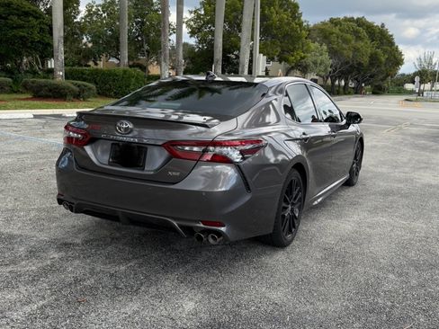 Used 2021 Toyota Camry XSE image 6
