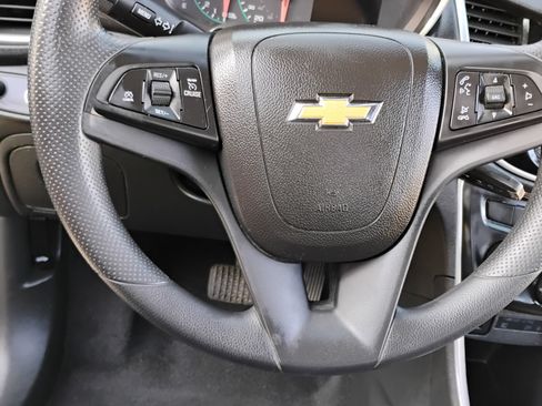 Used 2021 Chevrolet Trax LS w/ Tint and Cruise Package image 18