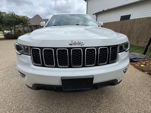 Used 2017 Jeep Grand Cherokee Laredo RWD image 13