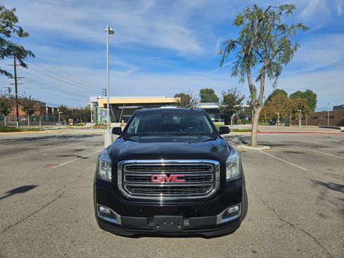 Used 2020 GMC Yukon XL SLT image 4