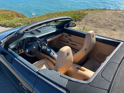 Used 2014 Porsche 911 Carrera S image 12