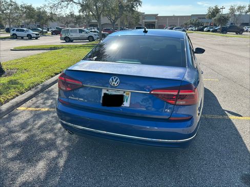 Used 2017 Volkswagen Passat 1.8T SEL Premium image 8