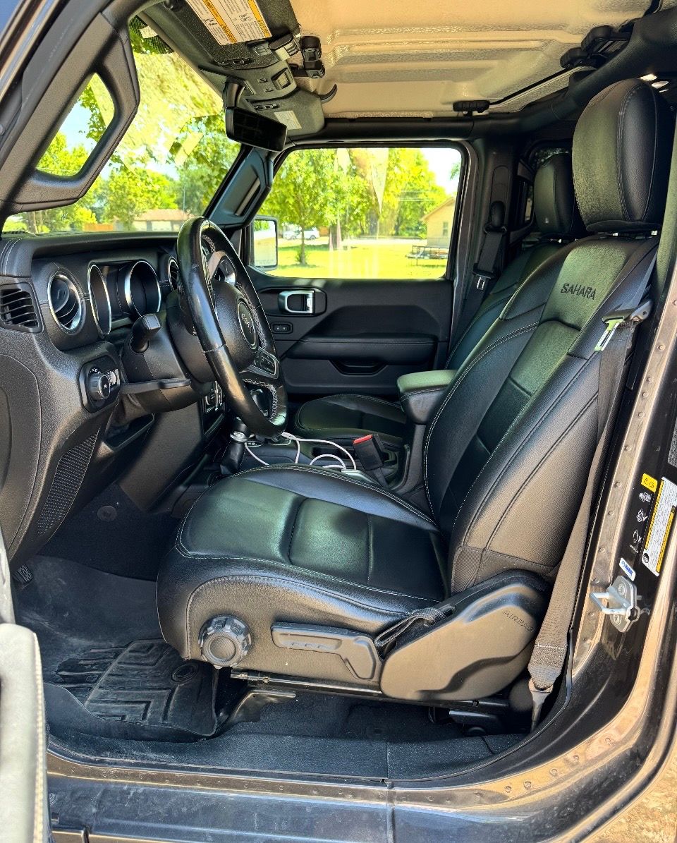 Used 2021 Jeep Wrangler Unlimited Sahara AWD/4WD image 9