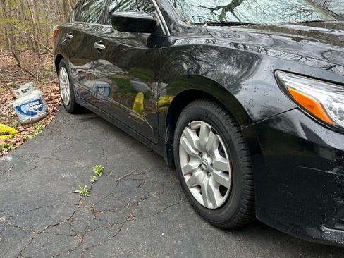 Used 2016 Nissan Altima 2.5 S w/ Power Driver Seat Package image 5