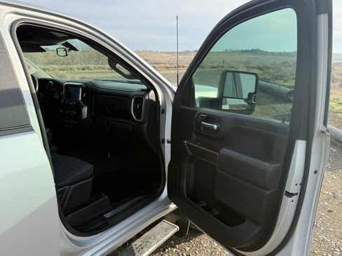 Used 2021 Chevrolet Silverado 2500 LT w/ All Star Edition image 5