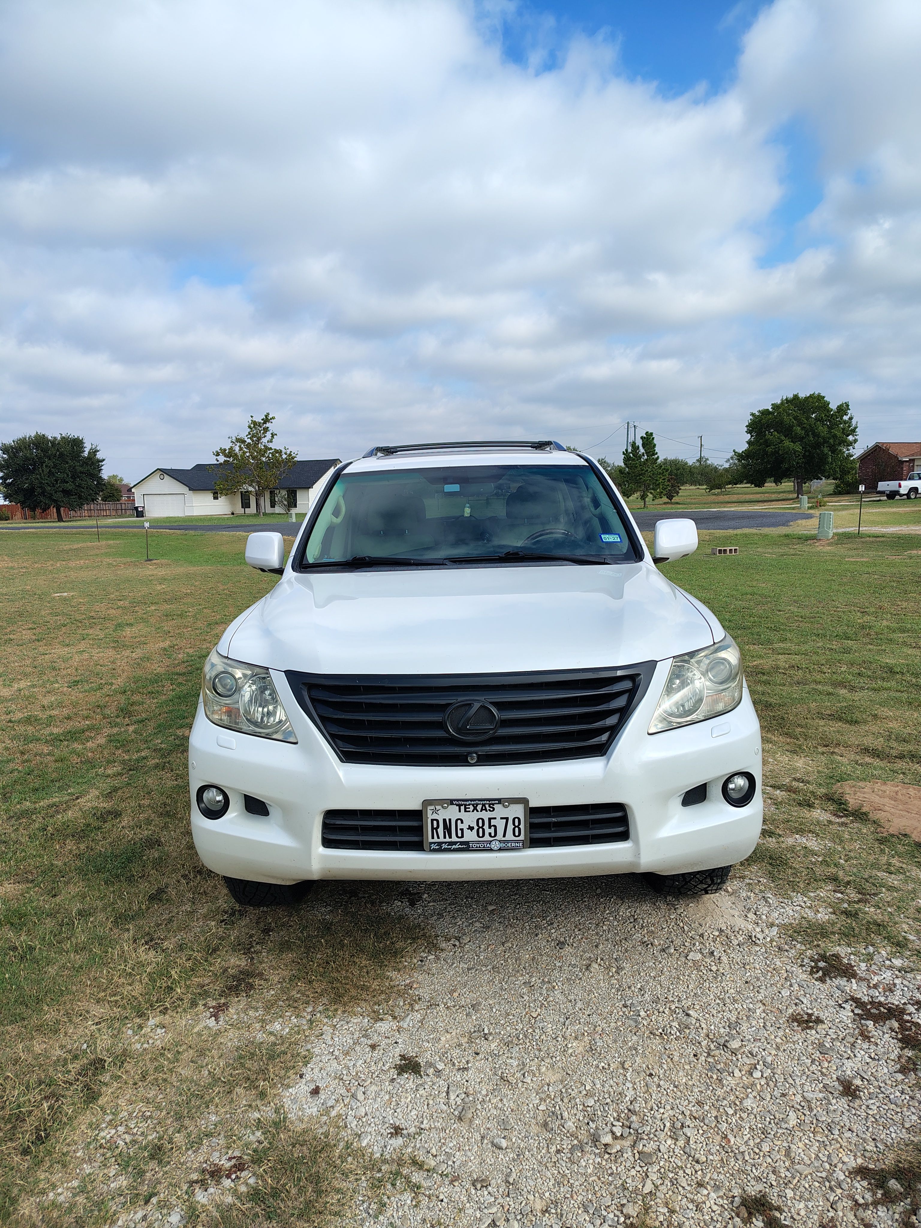 Used 2010 Lexus LX 570 4WD image 4