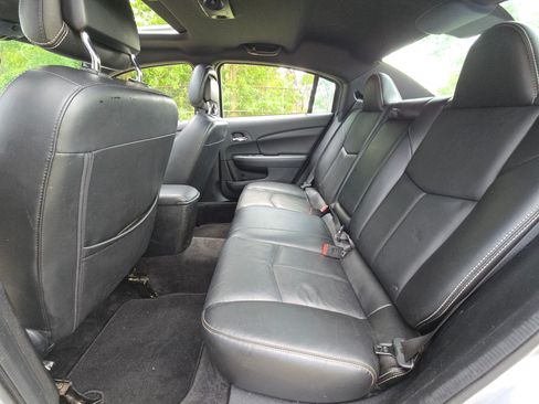 Used 2014 Chrysler 200 Limited w/ Sun/Sound Group image 8