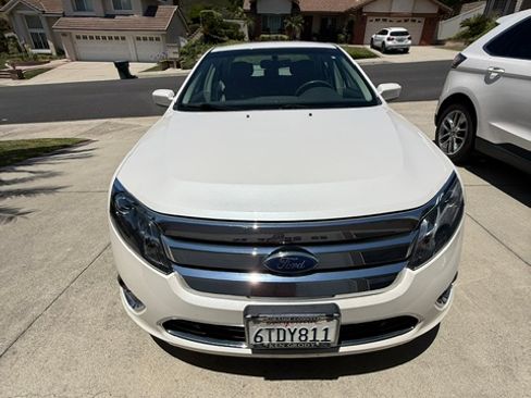Used 2011 Ford Fusion SEL FWD image 2