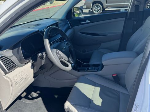 Used 2019 Hyundai Tucson SE image 28
