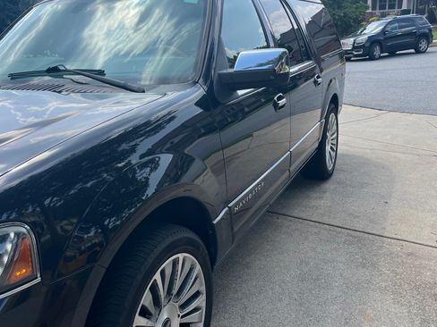 Used 2015 Lincoln Navigator L 2WD image 4