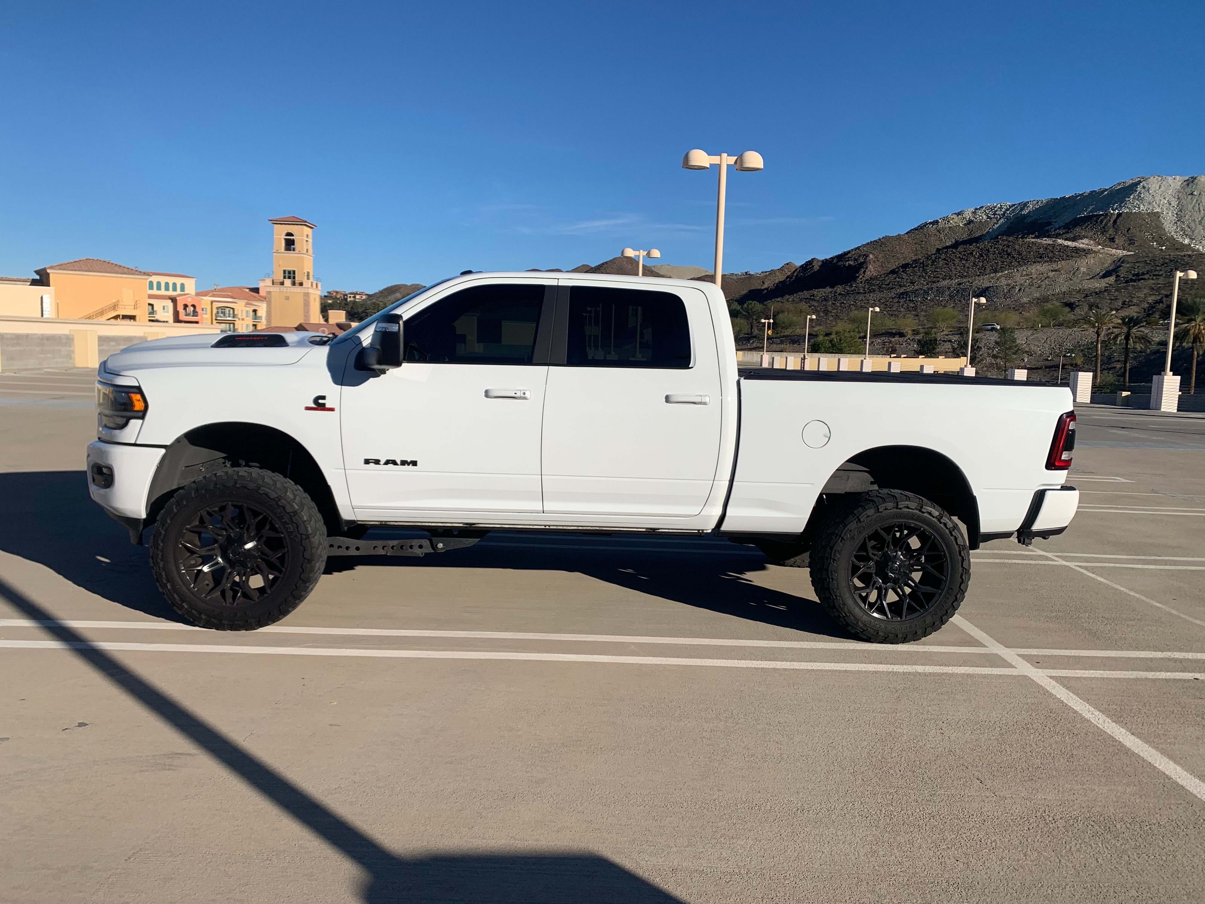 Used 2024 RAM 2500 Laramie w/ Night Edition AWD/4WD image 1