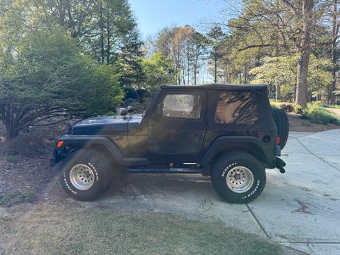 Used 1998 Jeep Wrangler Sport image 5