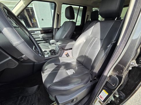 Used 2013 Land Rover LR4 HSE image 16