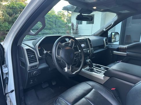 Used 2020 Ford F150 Lariat image 9