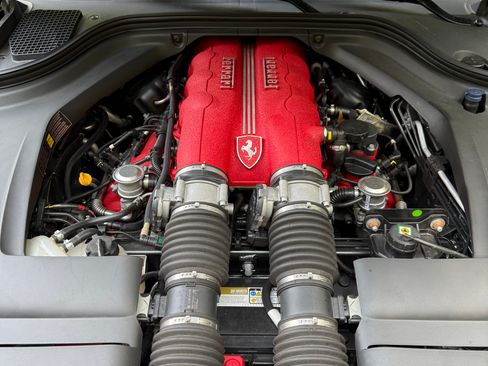 Used 2013 Ferrari California RWD image 29