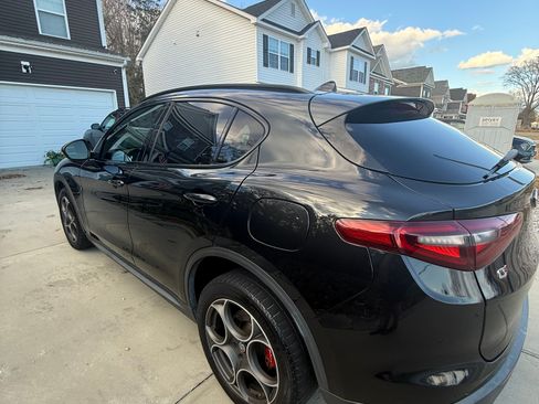 Used 2018 Alfa Romeo Stelvio Sport w/ Quick Order Package 22J Sport image 9