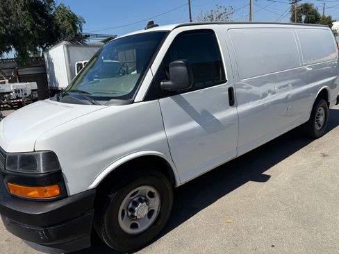 Used 2019 Chevrolet Express 2500 Extended w/ Driver Convenience Package image 11