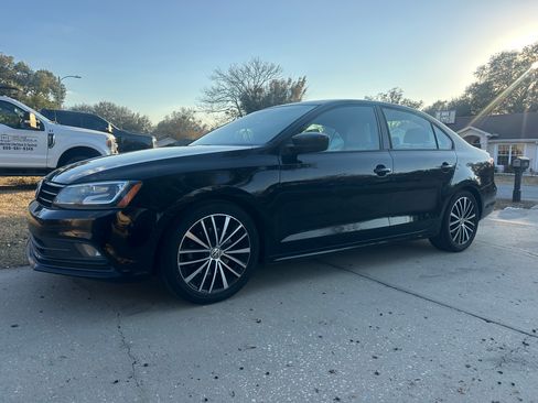 Used 2016 Volkswagen Jetta Sport w/ Lighting Package image 6