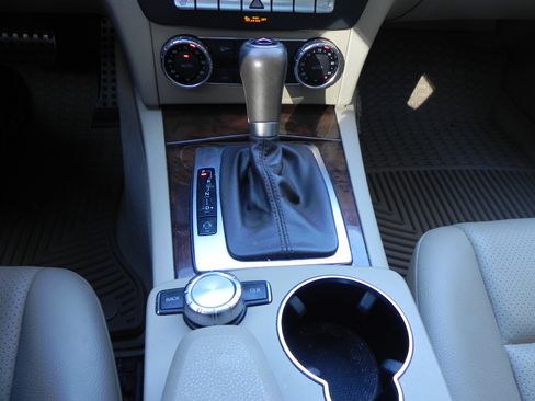 Used 2012 Mercedes-Benz C 350 Sport image 18
