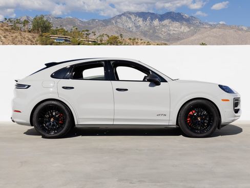 Used 2025 Porsche Cayenne GTS image 6