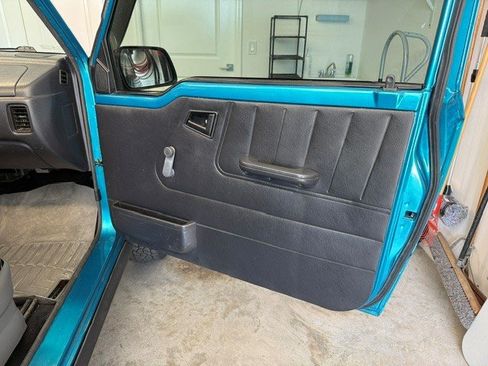 Used 1998 Chevrolet Tracker 4WD Convertible w/ Preferred Equipment Group 2 image 13