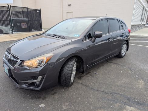 Used 2016 Subaru Impreza 2.0i Premium image 4