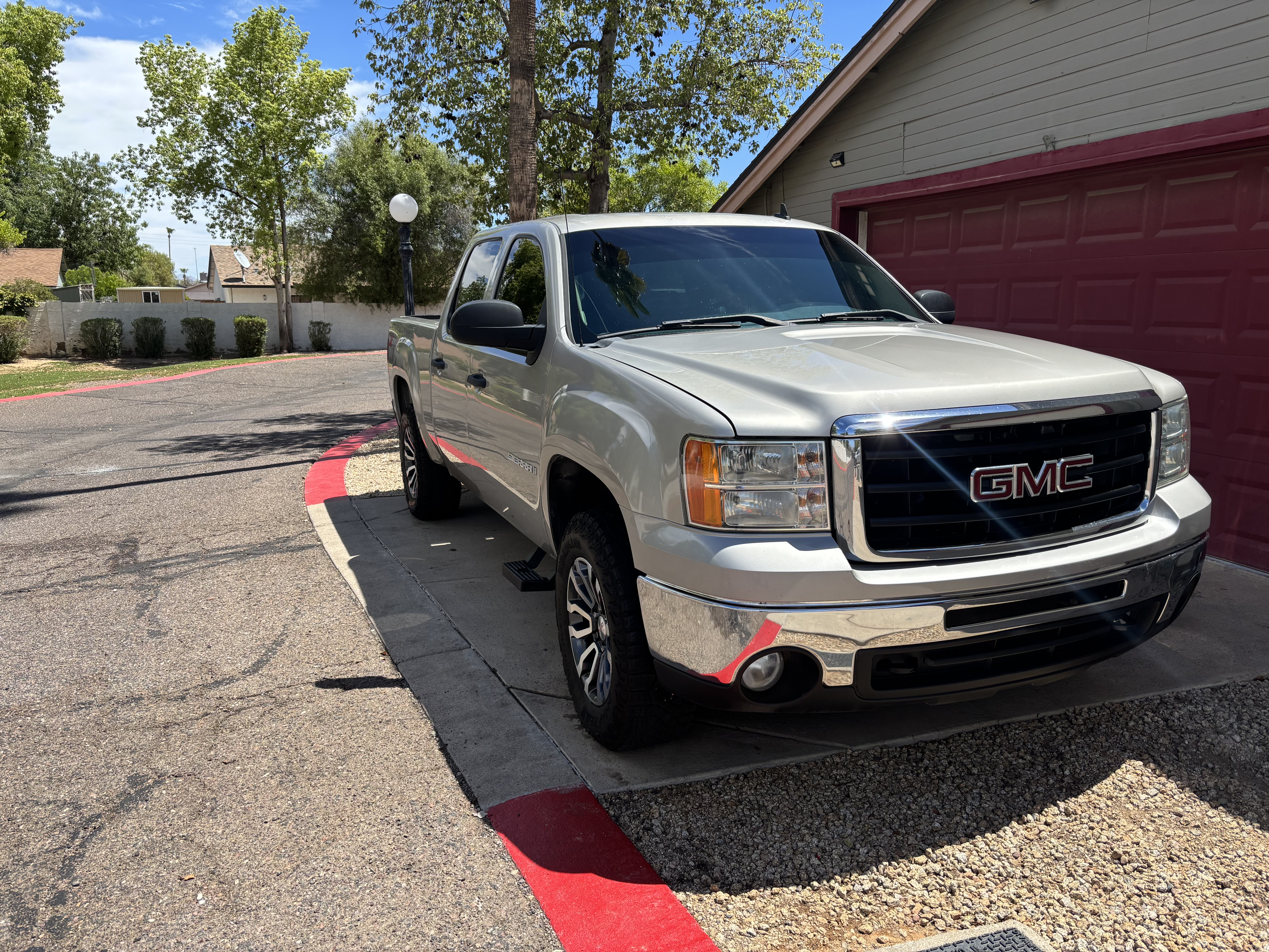 Used 2009 GMC Sierra 1500 SLE w/ Power Pack Plus AWD/4WD image 5