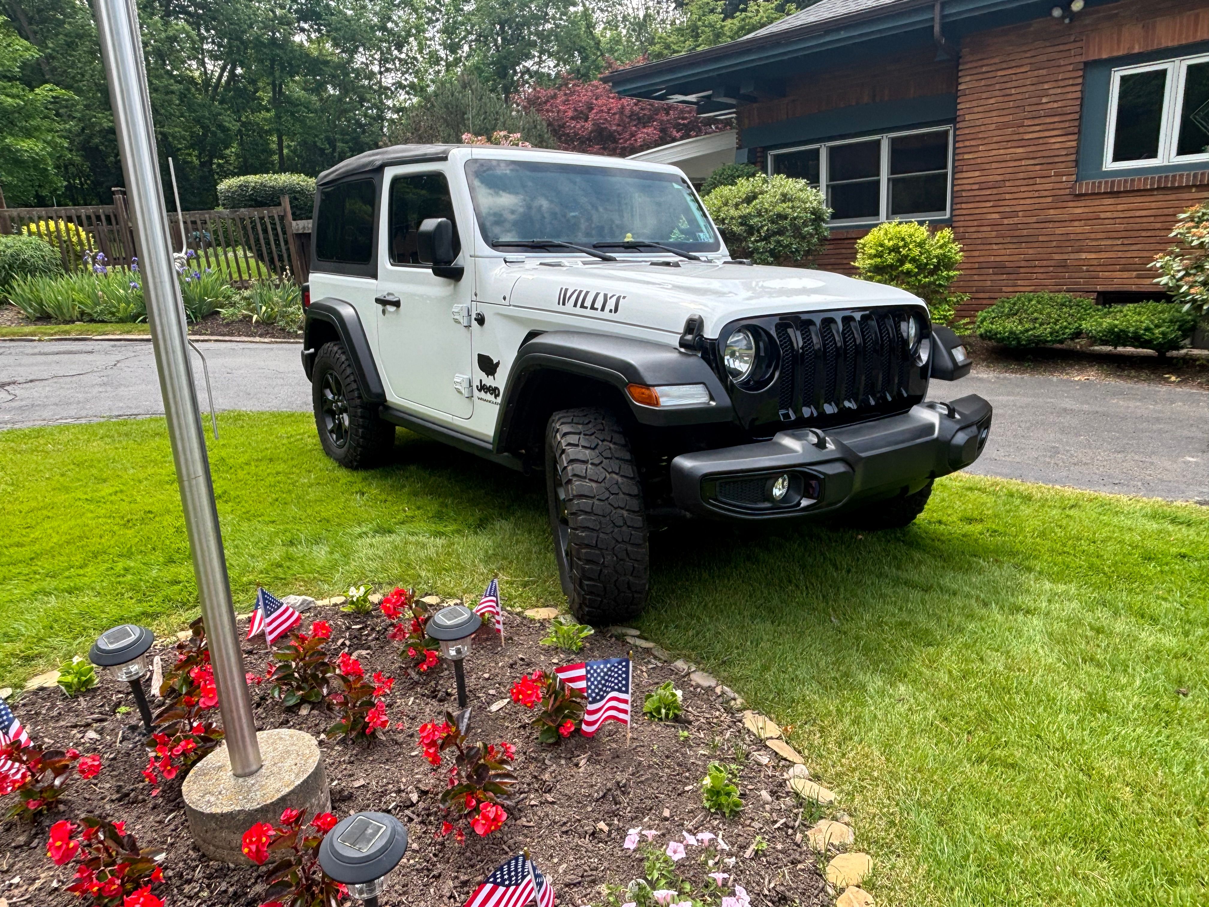 Used 2022 Jeep Wrangler Sport AWD/4WD image 8