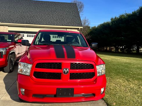 Used 2015 RAM 1500 Express image 4