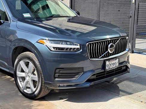 Used 2023 Volvo XC90 B5 Core image 9