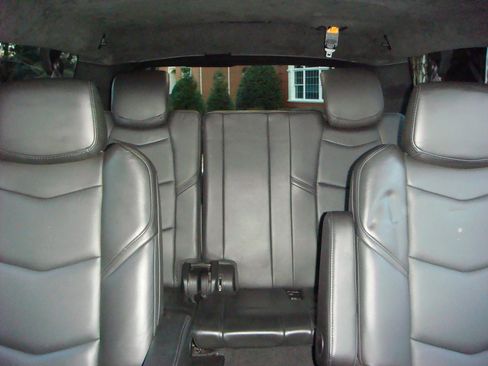 Used 2019 Cadillac Escalade ESV Platinum image 12