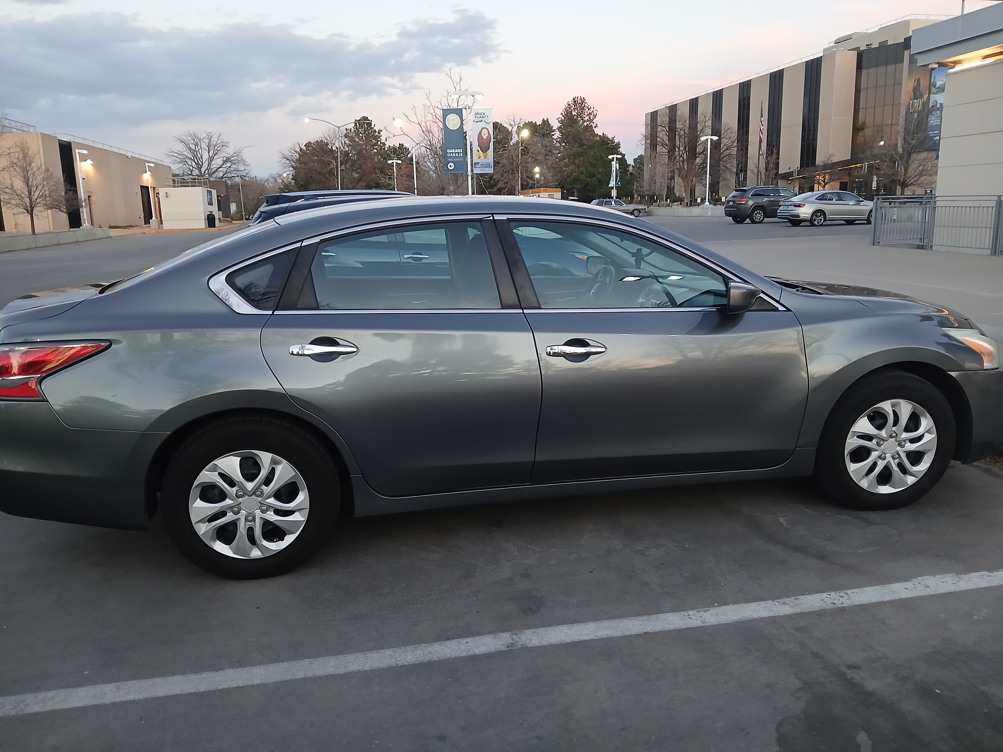 Used 2014 Nissan Altima 2.5 S FWD image 2