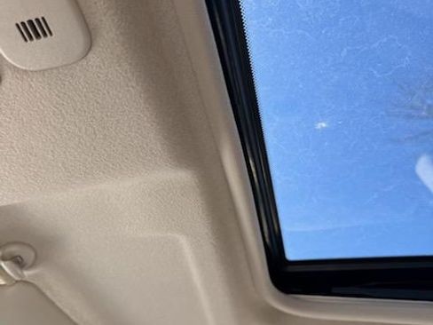 Used 2011 Nissan Juke SV image 13