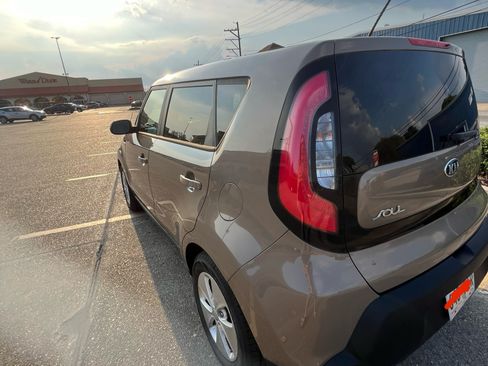 Used 2015 Kia Soul image 5