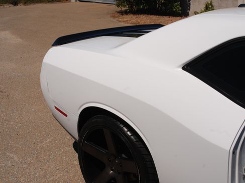 Used 2016 Dodge Challenger SXT RWD image 24