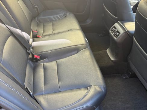 Used 2016 Honda Accord Touring image 7