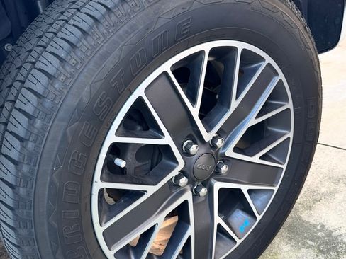 Used 2023 Jeep Wrangler Unlimited Sahara image 8