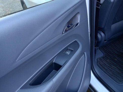 Used 2017 Chevrolet Bolt LT image 11