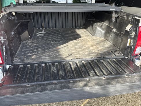 Used 2016 Toyota Tacoma SR5 image 6