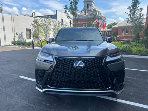 Used 2024 Lexus LX 600 F Sport AWD/4WD image 8