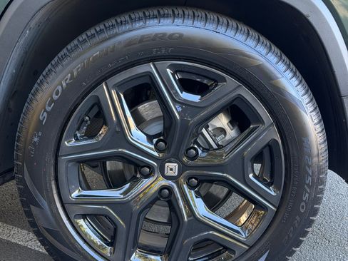 Used 2023 Rivian R1T Adventure image 17