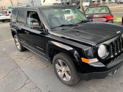 Used 2016 Jeep Patriot High Altitude image 2
