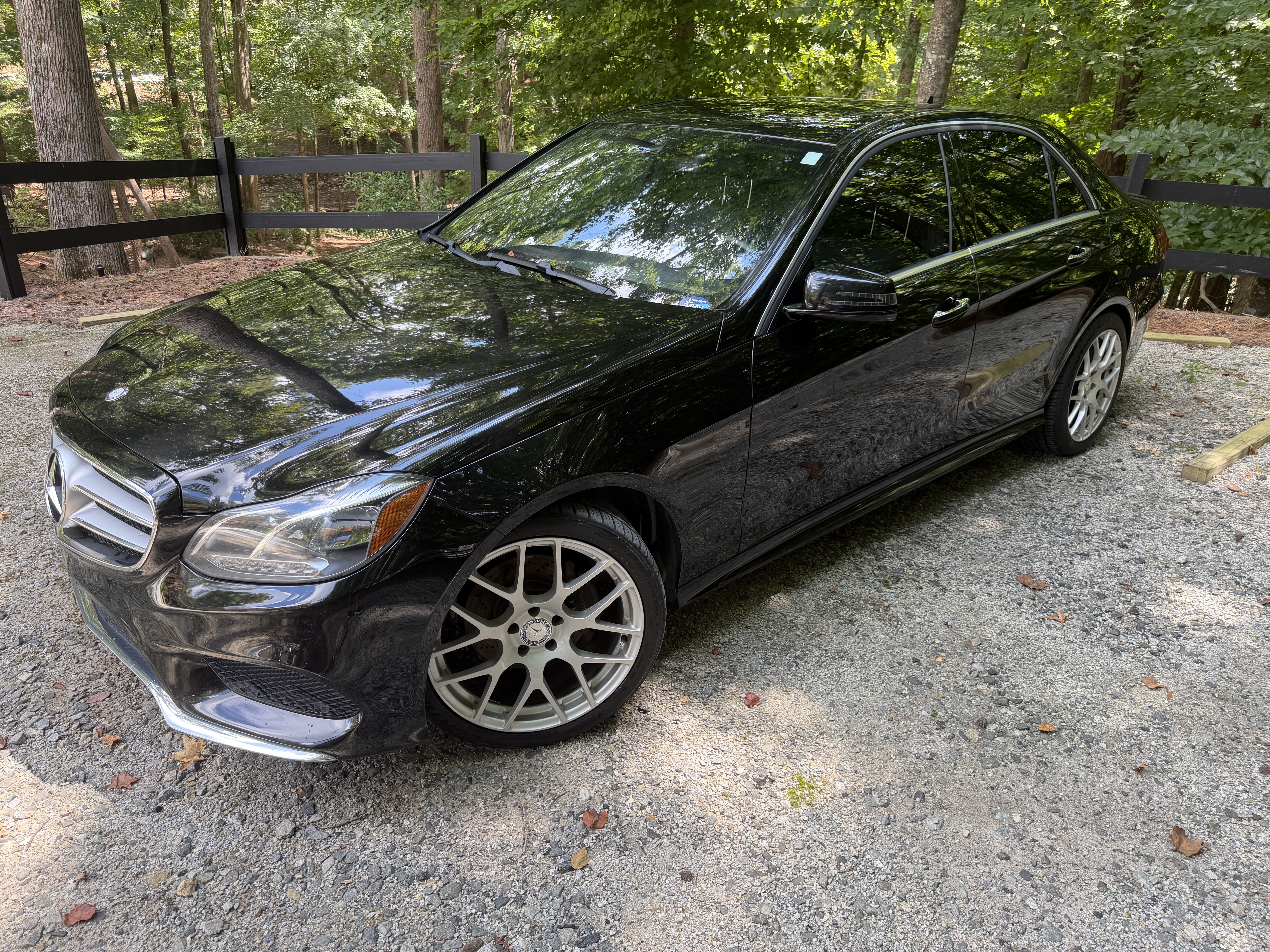 Used 2016 Mercedes-Benz E 350 Sedan image 2